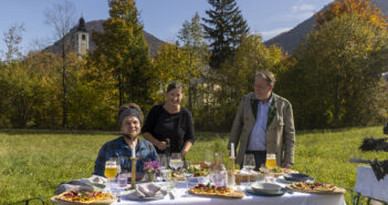 „Schmecktakuläres Almtal“ legt neues Kochmagazin „Von und mit der Natur mit 24 Rezepten durch die Jahreszeiten“ auf