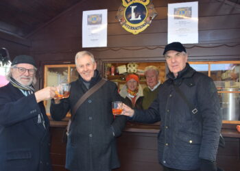 Lions danken allen Punschstandbesuchern