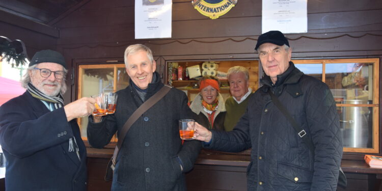 Lions danken allen Punschstandbesuchern