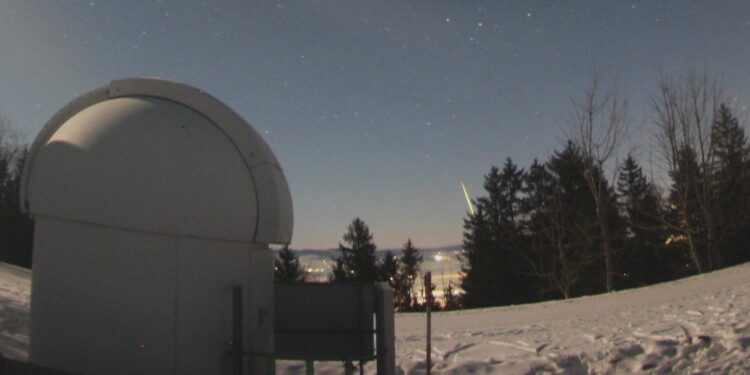 Feuerkugel über Berlin aufgenommen durch die Sternwarte Gahberg
