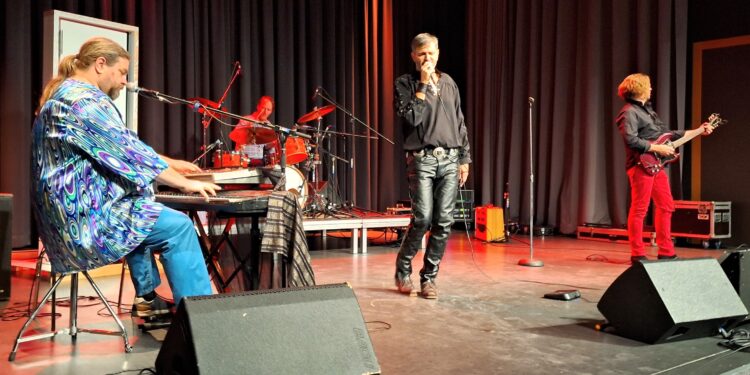 Kremser Band eröffnet Kulturhauptstadtjahr in Vorchdorf