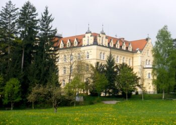 Campus Ort: Einstieg auch für MittelschülerInnen möglich