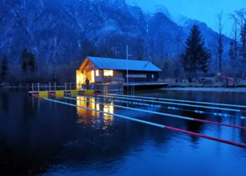 Trainingsstart zum Hallstättersee Eisschwimmen