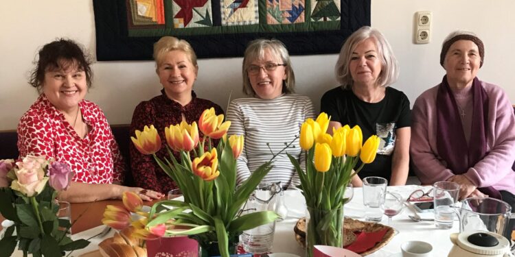 Martha Najsel–die gute Seele des Treffen für 24h Betreuer:innen in Vöcklabruck