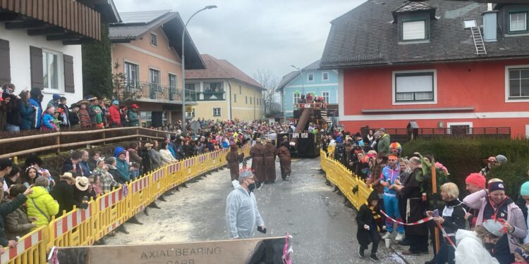Narrenhochburg in Aurach am Hongar