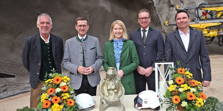 Tunnelanschlag für Pumpspeicherkraftwerk der Energie AG in Ebensee erfolgt