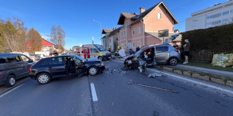 Schwerer Verkehrsunfall in Attnang Puchheim