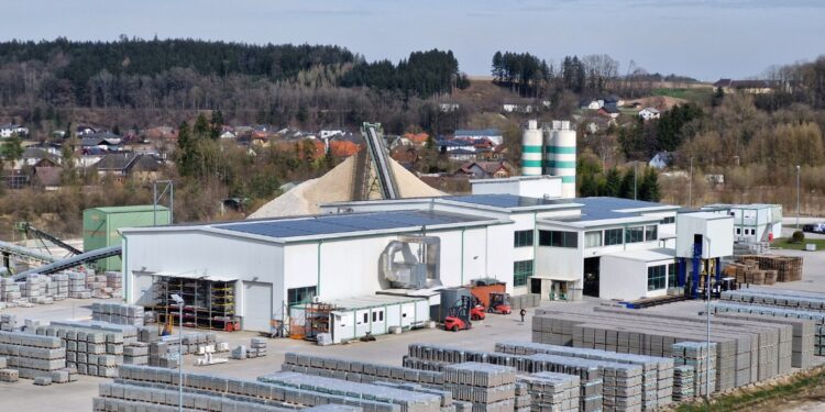 Betonwarenwerk Vorchdorf deckt 45 Prozent des eigenen Stromverbrauchs aus Photovoltaik