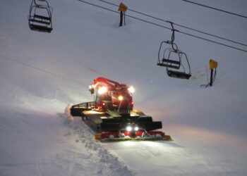 Skifahrer-Paar aus alpiner Notlage befreit