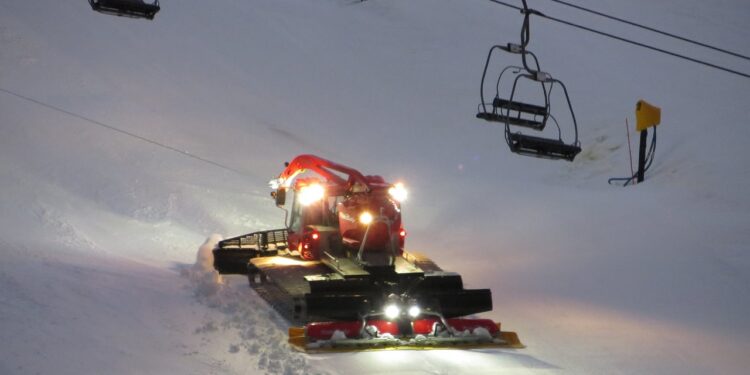 Skifahrer-Paar aus alpiner Notlage befreit