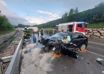 Schwerer Verkehrsunfall an der B120 in Gmunden