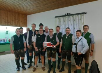 Kommandant der Feuerwache Sulzbach feierte „Runden“