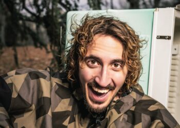 „LACHEN VERBINDET“ ERÖFFNUNGSABEND MIT EVA MARIA MAROLD, BERNI WAGNER UND OMAR SARSAM