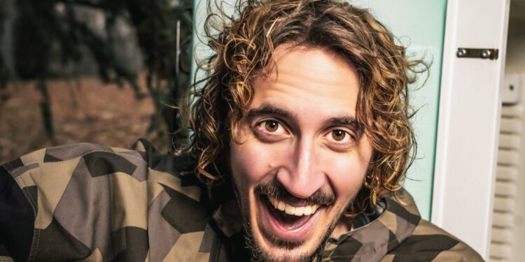 „LACHEN VERBINDET“ ERÖFFNUNGSABEND MIT EVA MARIA MAROLD, BERNI WAGNER UND OMAR SARSAM