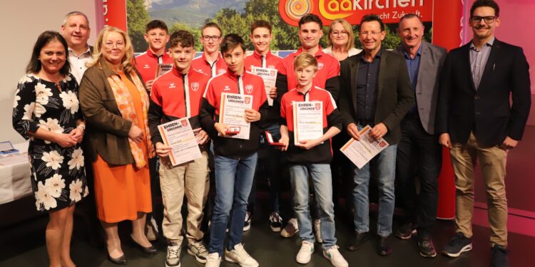 Laakirchen ehrt verdiente Sportlerinnen und Sportler