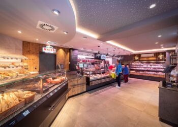 90-Jahr-Jubiläumsfest mit Geschäftsneueröffnung der Metzgerei Maier