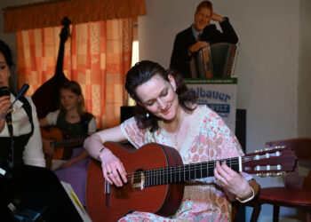 Heidi und Kurt-Schüler verwandeln Neukirchen in musikalisches Feuerwerk