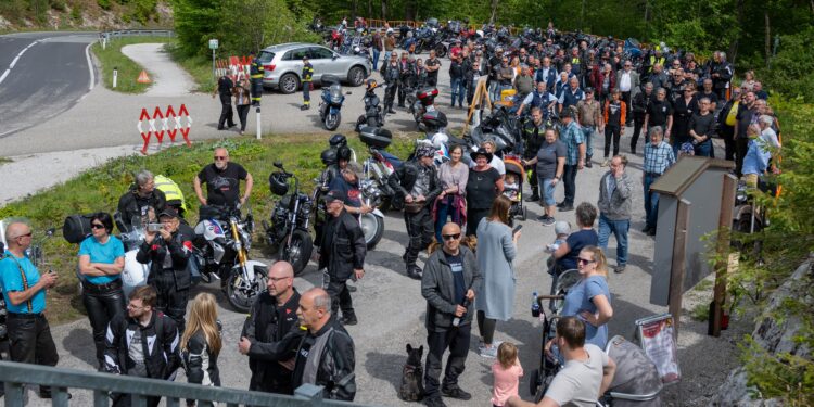 Erste Motorradsegnung im Weißenbachtal