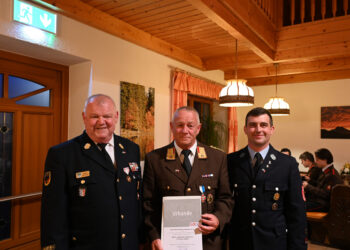 Ehrenkreuz in Silber – Feuerwehrpartnerschaft über Grenzen hinweg gewürdigt