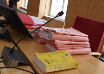 Prozessauftakt um mutmaßlichen Betrug im Zuge eines Immobiliendeals am Traunsee