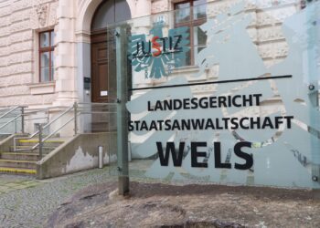 Prozessauftakt um mutmaßlichen Betrug im Zuge eines Immobiliendeals am Traunsee