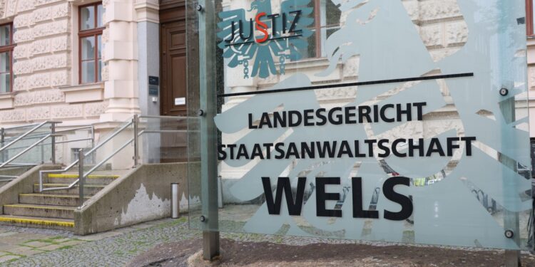 Prozessauftakt um mutmaßlichen Betrug im Zuge eines Immobiliendeals am Traunsee