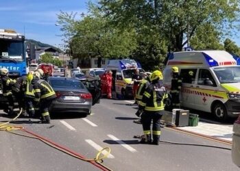 Schwerer Verkehrsunfall auf der B145 in Altmünster