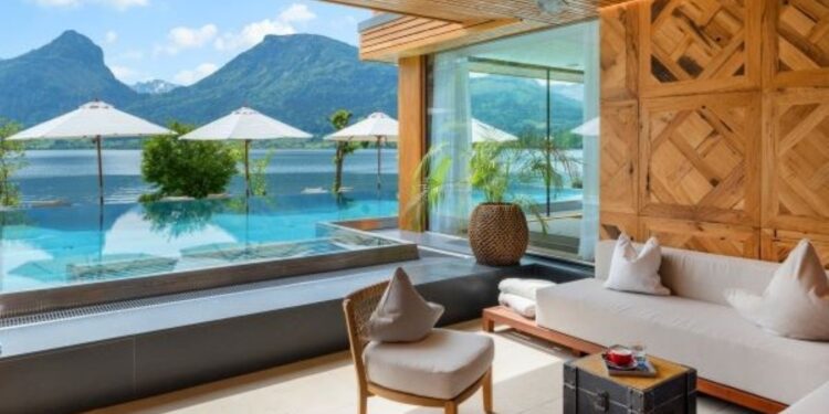 Glanzvolle Wiedereröffnung der Seevilla Wolfgangsee