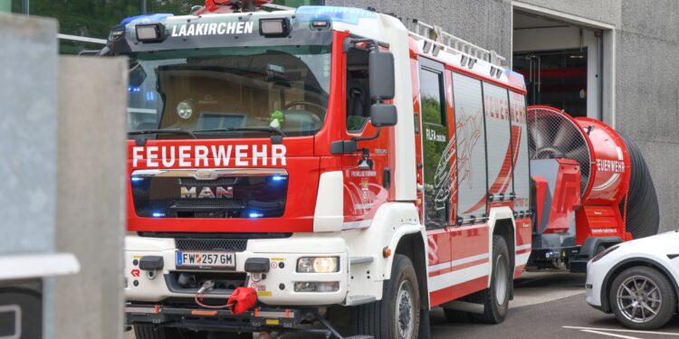 Fünf Verletzte bei Schadstoffaustritt in Laakirchner Unternehmen