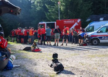 Suchaktion nach vermisster Bergwanderin (64) in Grünau im Almtal fortgesetzt