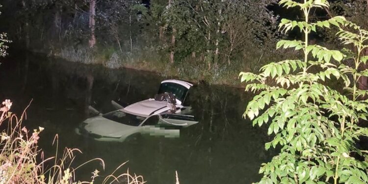 Betrunkener Fahrer verursacht mehrere Unfälle und landet in der Vöckla