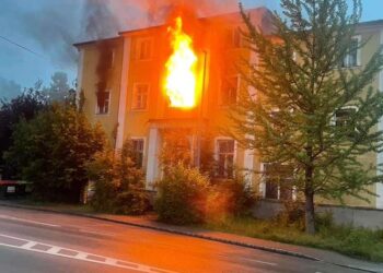 Brandstiftung: Vier tatverdächtige Mädchen (13) nach Brand in Vöcklabruck ausgeforscht