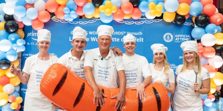 Amazon und die Metzgerei Maier brechen den GUINNESS WORLD RECORDS ™ Titel für „Die längste Wurstkette“