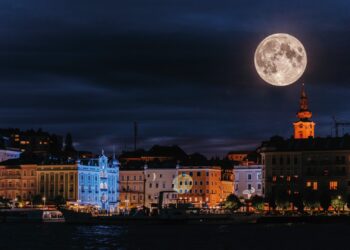 Mondscheinbummel: Die Einkaufsnacht des Jahres in Gmunden