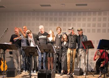 Vöcklabridge Pocket Band am 5.7. im Schlosshof Puchheim