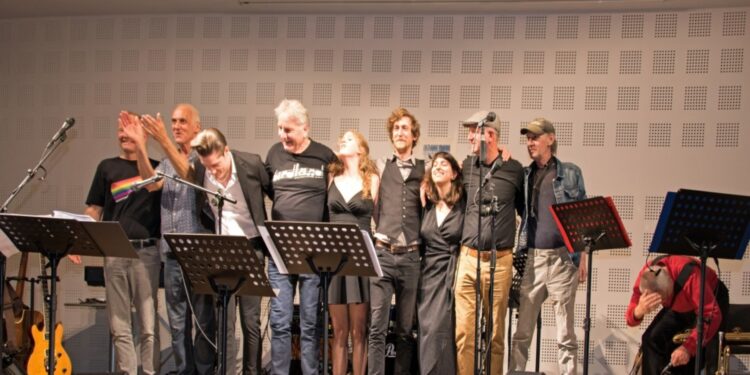 Vöcklabridge Pocket Band am 5.7. im Schlosshof Puchheim