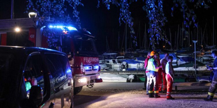 Nächtliche Suchaktion nach abgängiger Person am Attersee