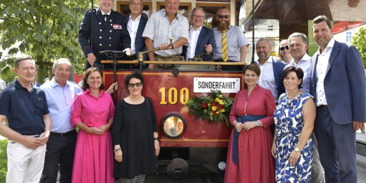 130 Jahre Gmundner Straßenbahn: Ein Tag voller Nostalgie, Innovation und Gemeinschaft