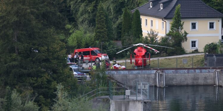 Personenrettung am Traunfall