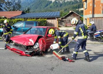 Verkehrsunfall mit mehreren Fahrzeugen in Bad Goisern