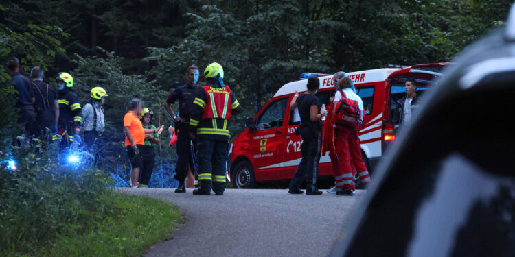 Radfahrer bei Abfahrt vom Hongar über Böschung abgestürzt und tödlich verletzt