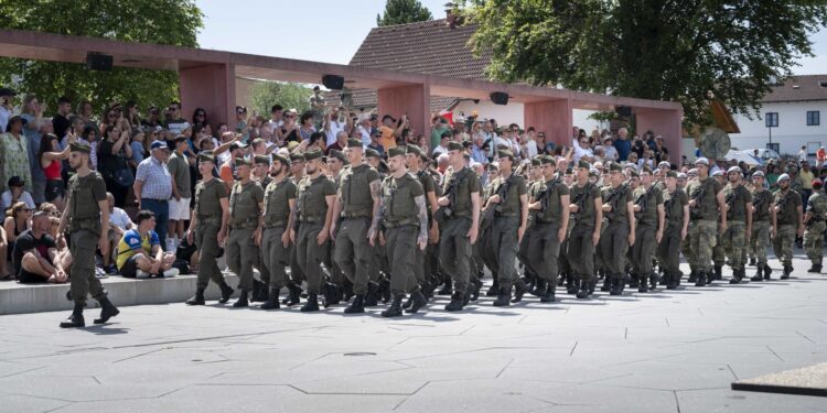 Angelobung in Gampern – 200 Rekruten sprechen ihr Gelöbnis auf die Fahne