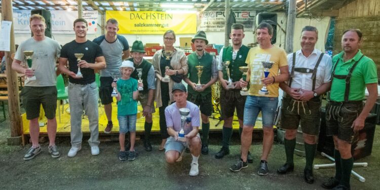 Hobby-Fußballturnier in Obertraun: Der Kicker aus dem Westerwald siegten!