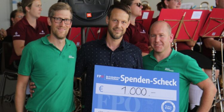 FPÖ Niederthalheim: Spende an Musikverein