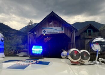 Zwei Schwimmer aus dem Traunsee gerettet