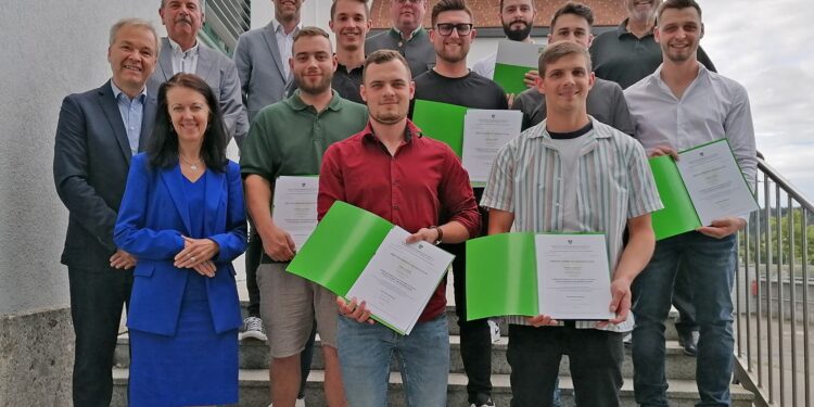 57 neue Meisterinnen und Meister für die Wirtschaft ausgebildet