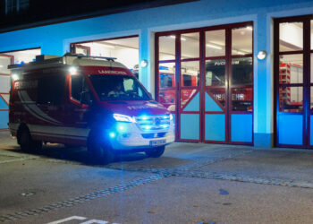 Abgängiger Pensionist (82) spazierte bei Suchaktion in Attnang-Puchheim zur Feuerwehr