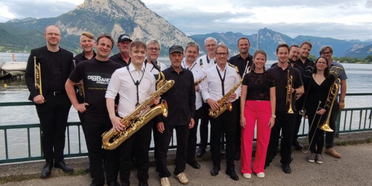 Big Band Syndicate live im alten Kino
