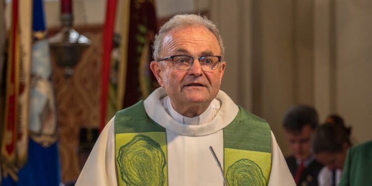 Traunstein-Messe endet tragisch: Pfarrer Christian Öhler stirbt nach Abstieg