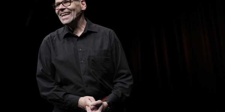 Improtheater: Die IchDuErSieEs Show